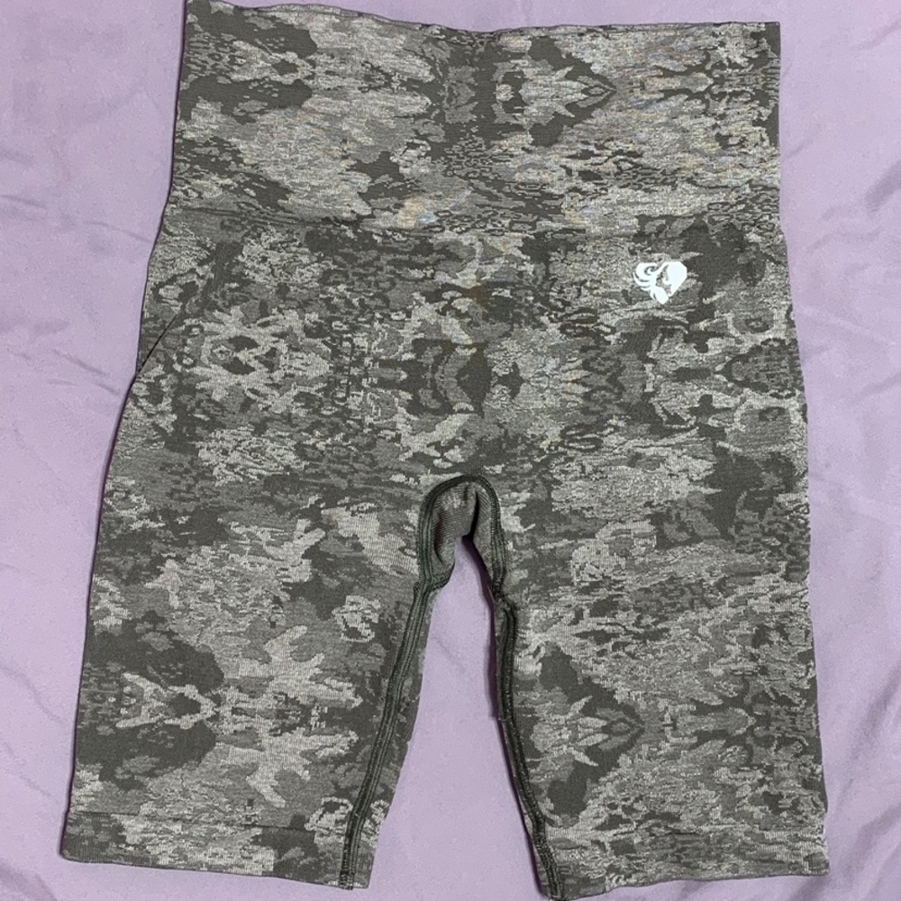 Women’s Best Spandex Bike Shorts 6” - Picture 1 of 5